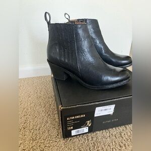 Frye Alton boots size 7.5 women’s